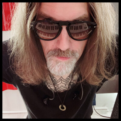 Marc Mennigmann the genius in the studio